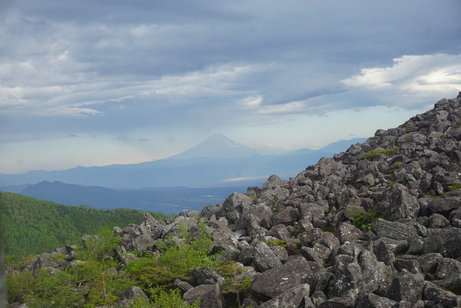 小屋から富士山が見えました