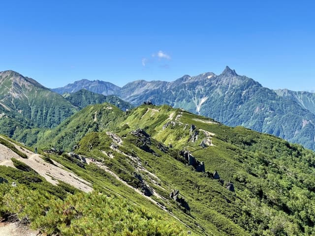 燕岳から槍ヶ岳見晴らし