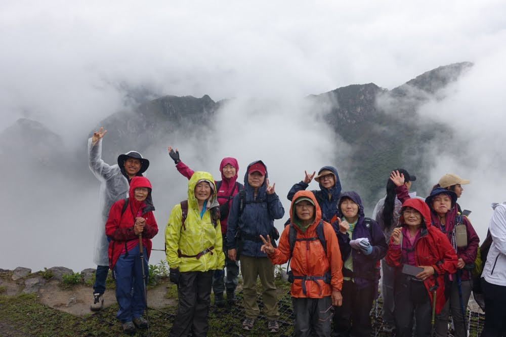 うっすらと天空の都市が