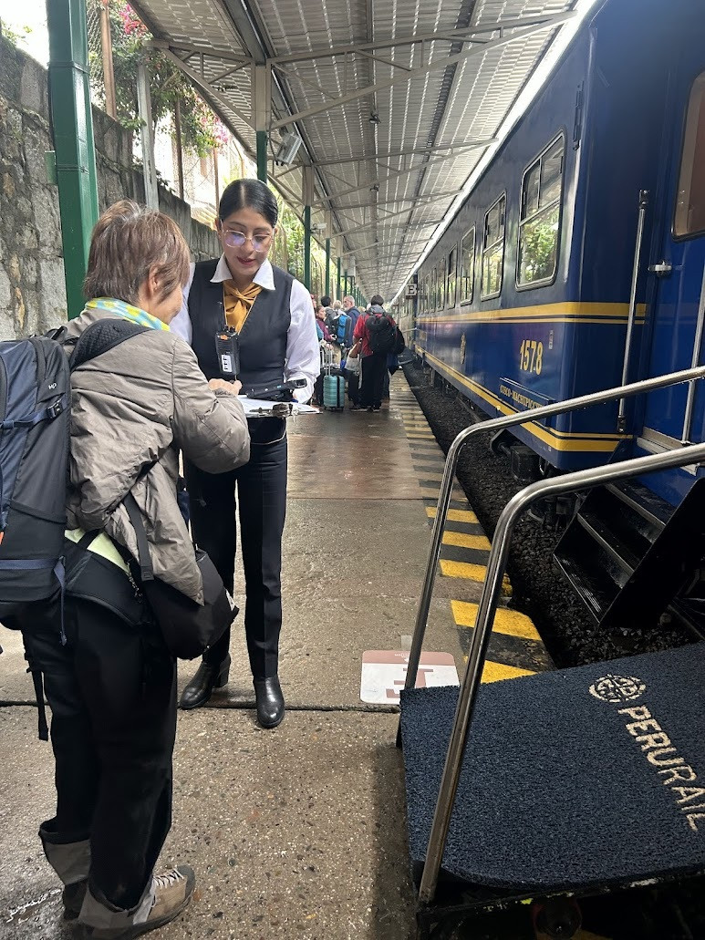 乗車名簿をチェックして