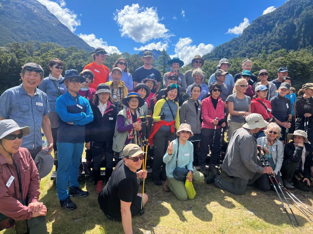 今回のトレッキング仲間・総勢50名です
