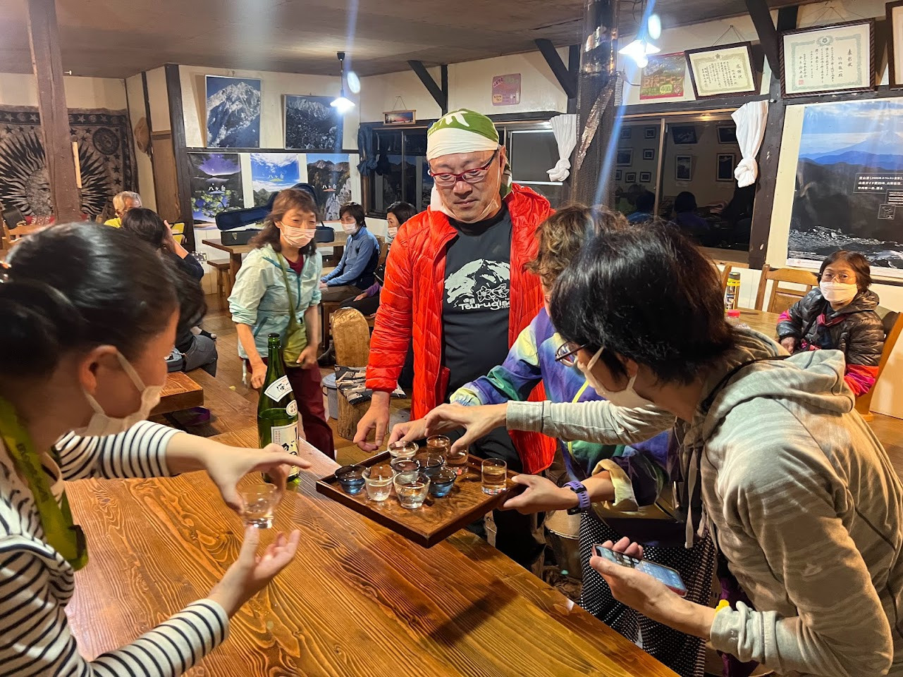 日本酒の飲み比べなんかも！（写真撮影：宮本ガイド）